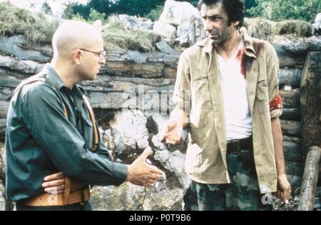 Pellicola originale titolo: terra di nessuno. Titolo inglese: terra di nessuno. Regista: Danis Tanovic. Anno: 2001. Stelle: BRANKO DJURIC; RENE BITORAJAC. Credito: STUDIO MAJ/CASABLANCA/NOE PRODUZIONE/Fabrica Cinema/uomo di FI / VEKIC, DEJAN / Album Foto Stock