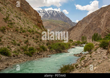 Iskandar Darya River, Sughd Provincia, Tagikistan Foto Stock