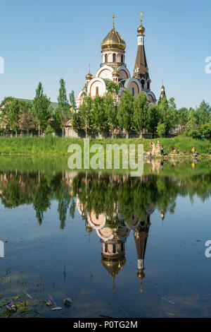 Chiesa dell Esaltazione della Santa Croce, Almaty, Kazakhstan Foto Stock