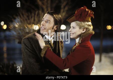 Pellicola originale titolo: LA MACCHINA DEL TEMPO. Titolo italiano: LA MACCHINA DEL TEMPO. Regista: SIMON WELLS. Anno: 2002. Stelle: Guy Pearce; Sienna Guillory. Credito: DREAMWORKS SKG/WARNER BROS / Album Foto Stock