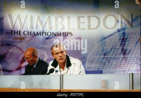 Pellicola originale titolo: Wimbledon. Titolo inglese: Wimbledon. Regista: RICHARD LONCRAINE. Anno: 2004. Stelle: Paul Bettany. Credito: Universal Studios / SPARHAM, LAURIE / Album Foto Stock