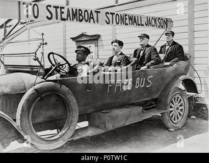 Pellicola originale titolo: STEAMBOAT BILL JR. Titolo inglese: STEAMBOAT BILL JR. Regista: CHARLES REISNER. Anno: 1928. Stelle: BUSTER KEATON; ERNEST TORRENCE. Credito: United Artists / Album Foto Stock