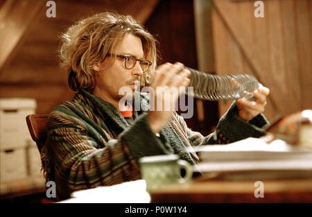 Pellicola originale titolo: Secret Window. Titolo inglese: Secret Window. Regista: David Koepp. Anno: 2004. Stelle: Johnny Depp. Credito: Columbia Pictures / WENK, Jonathan / Album Foto Stock