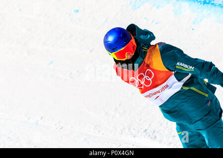 Scotty James (AUS) concorrenti negli uomini della Snowboard Half Pipe qualifiche per i Giochi Olimpici Invernali PyeongChang 2018 Foto Stock