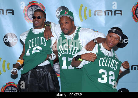 Bell Biv Devoe pone dietro le quinte 2001Radio Music Awards presso l'Aladdin Hotel di Las Vegas, Venerdì 26 ottobre, 2001. - BellBivDevoe20.jpgBellBivDevoe20 evento nella vita di Hollywood - California, tappeto rosso Evento, STATI UNITI D'AMERICA, industria cinematografica, celebrità, fotografia, Bestof, arte cultura e intrattenimento, Topix celebrità moda, migliori della vita di Hollywood, evento nella vita di Hollywood - California, moquette rossa e dietro le quinte, ,arti della cultura e del divertimento, fotografia, inchiesta tsuni@Gamma-USA.com , Musica celebrità, musicista, Music Group, 2000 a 2009 Foto Stock