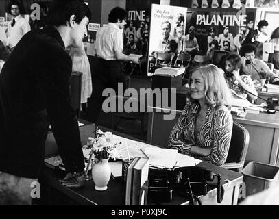 Pellicola originale titolo: TAXI DRIVER. Titolo inglese: TAXI DRIVER. Regista: martin scorsese. Anno: 1976. Stelle: CYBILL pastore; Robert De Niro. Credito: Columbia Pictures / Album Foto Stock