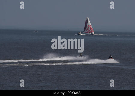 Cardiff, Regno Unito. Decimo Jun, 2018. Volvo Ocean Race 2018 , inizio della gamba10 Cardiff e Göteborg . La Baia di Cardiff domenica 10 giugno 2018. pic da Andrew Orchard/Alamy Live News Foto Stock