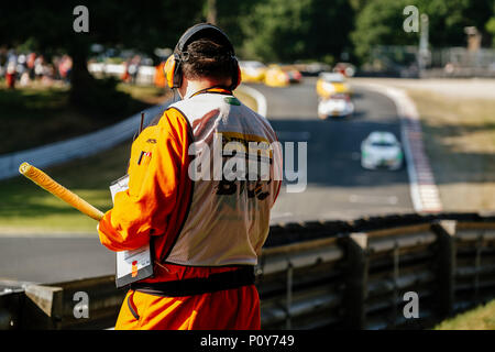 Little Budworth, Cheshire, Regno Unito. Decimo Giugno, 2018. Via Marshall laterale durante la Dunlop MSA British Touring Car Championship ad Oulton Park (foto di gergo Toth / Alamy Live News) Credito: Gergo Toth/Alamy Live News Foto Stock