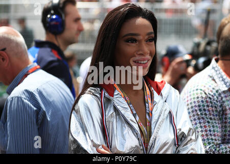 Il circuito Gilles-Villeneuve, Montreal, Canada. Decimo Giugno, 2018. Canadese di FORMULA ONE Grand Prix, il giorno della gara; Mofel Winnie Harlow, amico di Lewis Hamilton e VIP per la gara di credito: Azione Sport Plus/Alamy Live News Foto Stock