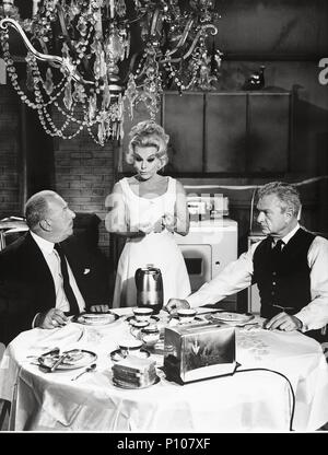 Pellicola originale titolo: Green Acres-TV. Titolo inglese: Green Acres-TV. Anno: 1965. Stelle: EDDIE ALBERT; EVA GABOR; ROLAND inverni. Credito: CBS-TV / Album Foto Stock