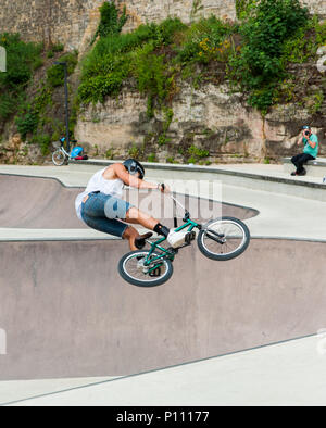 Noleggio di acrobazie durante la RedBull 3in1 BMX concorrenza, città di Lussemburgo, Lussemburgo Foto Stock