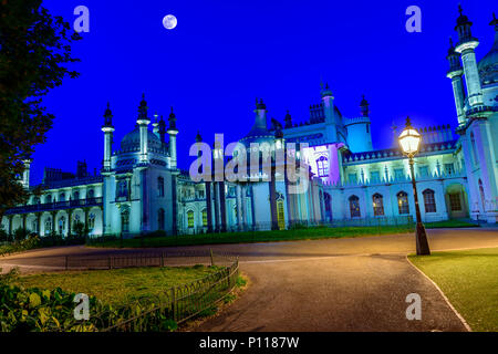 Royal Pavilion Brighton al crepuscolo. Foto Stock