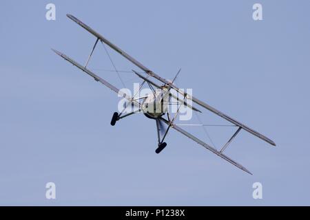 Fairey Swordfish W5856 di proprietà della Royal Navy volo storico - design by il Fairey Aviation Company per il Fleet Air Arm come un aerosilurante Foto Stock