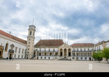 Cortile interno dell'Università di Coimbra. Foto Stock