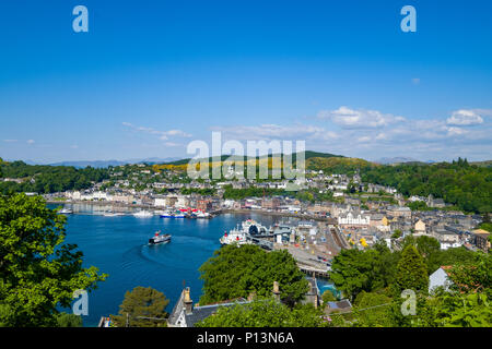 Vista della città di Oban, Scozia, Gran Bretagna, Europa Foto Stock