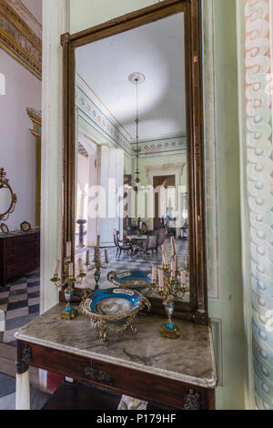 Vista interna del Palacio Cantero, Museo Comunale Histórico nel Patrimonio Mondiale UNESCO città di Trinidad, Cuba. Foto Stock