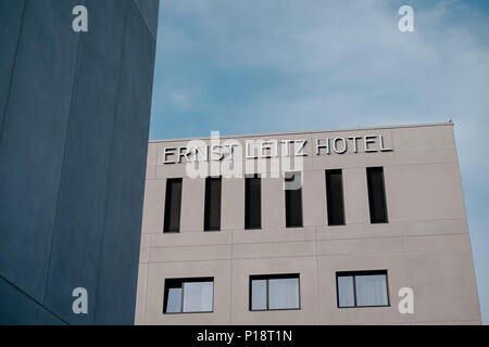 WETZLAR, maggio 2018 - vista esterna di Ernst Leitz Hotel prima della sua apertura ufficiale al Parco Leitz di Wetzlar Foto Stock