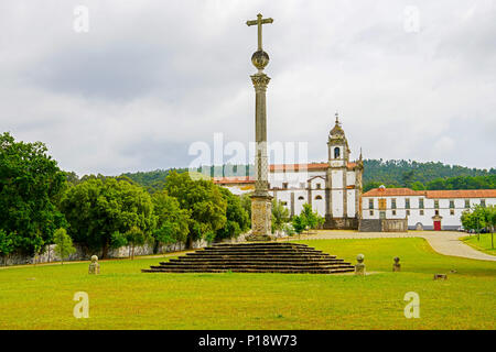 Vista del Monastero di São Martinho de Tibães, Braga, Portogallo. Foto Stock