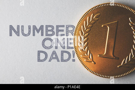 La festa del papà numero gold una medaglia. Foto Stock