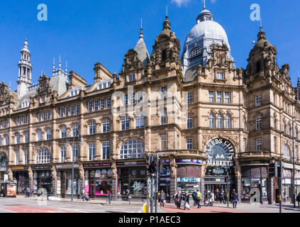 Yorkshire Inghilterra leeds yorkshire Inghilterra leeds city mercati mercato kirkgate mercato coperto kirkgate leeds city centre leeds Yorkshire Regno unito Gb europa Foto Stock