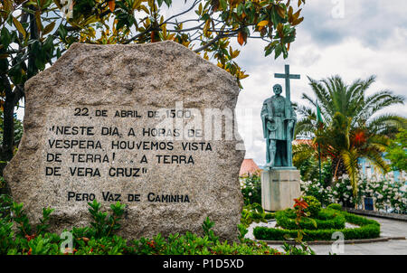 Statua di Pedro Alvares Cabral, navigatore che scoprì la terra del Brasile nel 1500, nella sua città nativa Belmonte Foto Stock