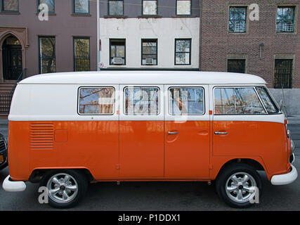 Un vecchio Volkswagon van. Foto Stock