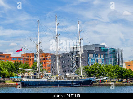 Lord Nelson, un addestramento alla vela di nave ormeggiata in Cardiff Bay Giugno 2018 Foto Stock