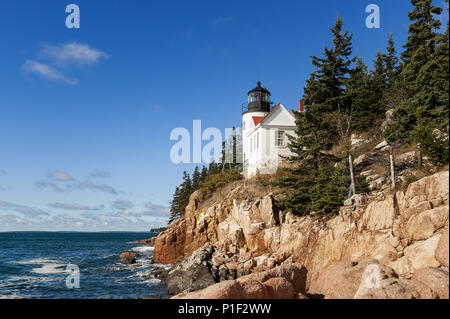 Porto basso faro, Parco Nazionale di Acadia, Maine, Stati Uniti d'America. Foto Stock