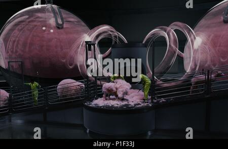 Pellicola originale titolo: Charlie e la fabbrica di cioccolato. Titolo inglese: Charlie e la fabbrica di cioccolato. Regista: tim burton. Anno: 2005. Credito: WARNER BROS. / Album Foto Stock