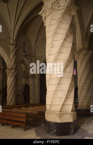 Spagna - Valencia regione autonoma - Alt Vinalopó (distretto) - Alicante. Villena; Iglesia de Santiago; columnas góticas 'catalanas'. Foto Stock