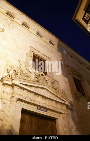 Spagna - Valencia regione autonoma - Alt Vinalopó (distretto) - Alicante. Villena; fachada renacentista del Ayuntamiento. Foto Stock