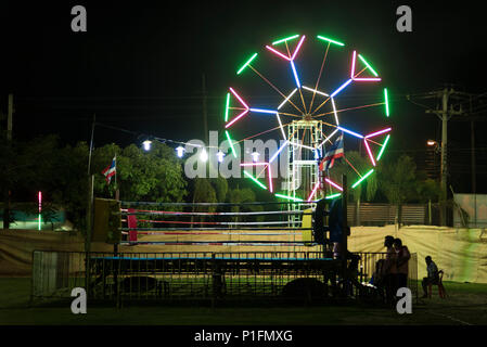 Bangkok, Thailand-October 14, 2017: Muay Thai boxing Stadium in configurazione tradizionale tempio thailandese a Bangkok, in Thailandia Foto Stock