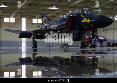 MC Donnell Douglas Phantom II XV582 Black Mike, al RAF Cosford, Foto Stock