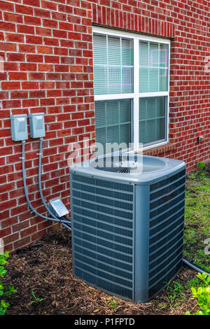 Colpo verticale di un impianto di climatizzazione per un appartamento home. Foto Stock