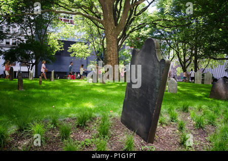 Cimitero di Chiesa della Trinità, Broadway, Manhattan, New York, NY Foto Stock