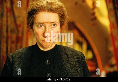 Pellicola originale titolo: NANNY MCPHEE. Titolo inglese: NANNY MCPHEE. Regista: KIRK JONES. Anno: 2005. Stelle: Emma Thompson. Credito: Universal Pictures / Album Foto Stock