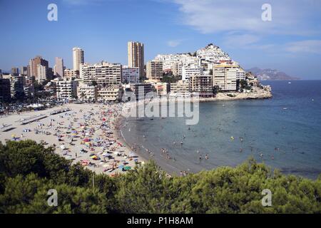 Spagna - Valencia regione autonoma - Marina Baixa (distretto) - Alicante - Benidorm. Benidorm; Cala Finestrat un ponidente de la ciudad. Foto Stock