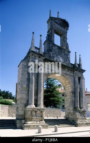 Sepultura de Juan de Padilla en Museo Arqueológico (Gil de Siloé); arte gotico. Foto Stock