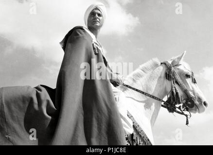 Pellicola originale titolo: AMANTI DEL DESERTO, GLI E. Titolo inglese: Desert Warrior. Regista: Goffredo Alessandrini; FERNANDO CERCHIO. Anno: 1957. Stelle: RICARDO MONTALBAN. Credito: BENITO PEROJO-C.E.A. / Album Foto Stock