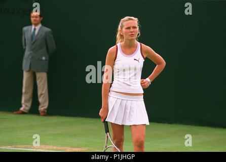 Pellicola originale titolo: Wimbledon. Titolo inglese: Wimbledon. Regista: RICHARD LONCRAINE. Anno: 2004. Stelle: Kirsten Dunst. Credito: Universal Studios / SPARHAM, LAURIE / Album Foto Stock