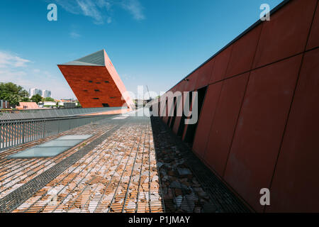 Gdansk, Polonia - 11 Maggio 2018: Edificio del museo della Seconda Guerra Mondiale in estate, Gdansk, Polonia Foto Stock