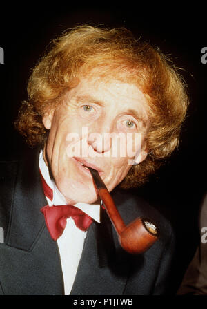 Asta scafo (1935-1999) inglese comico circa 1995 Foto Stock