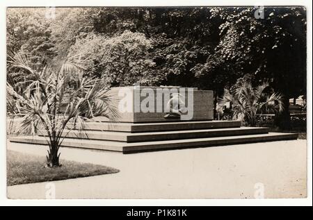Germania - circa 1940s: Vintage la foto mostra il monumento sconosciuto. Fotografia in bianco e nero. Foto Stock
