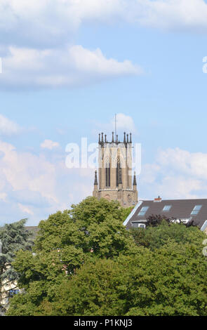 Blick auf die Herz Jesu Kirche in Köln Mülheim 2014 Foto Stock