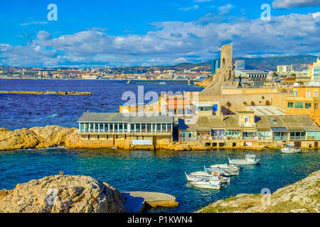 Marseille, Francia, marzo 2018, Vallon des Auffres bay nel settimo distretto dal mare Mediterraneo Foto Stock