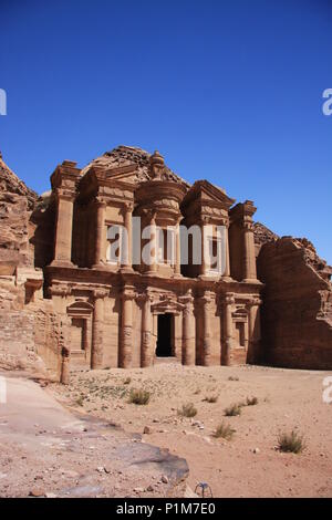 Petra, annuncio Deir, il Monastero Foto Stock