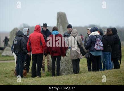 Equinozio di primavera viene celebrata a Stonehenge, Wiltshire 20/03/2016 Foto Stock