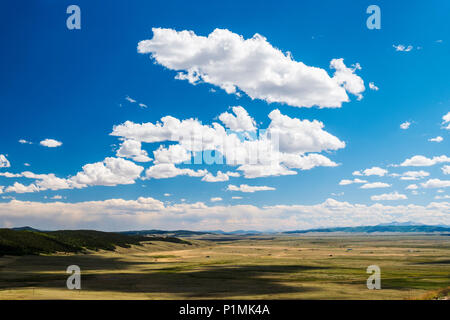 Vista a ovest di alta altitudine basin South Park valley da Kenosha Pass; central Colorado; USA Foto Stock