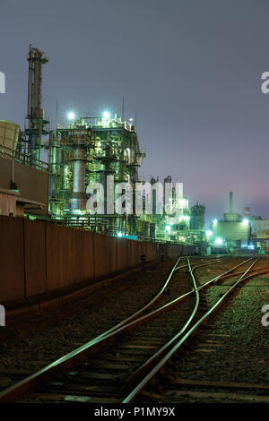 Nightview di Keihin Area Industriale in Kawasaki, Giappone. Foto Stock