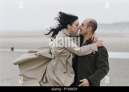 Pellicola originale titolo: COMBIEN tu m'aimes?. Titolo inglese: COMBIEN tu m'aimes?. Regista: BERTRAND BLIER. Anno: 2005. Stelle: Monica Bellucci; BERNARD CAMPAN. Credito: FIDELITE PRODUCTIONS / Album Foto Stock